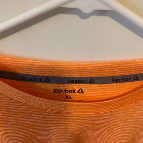 Men’s Reebok t-shirt - Picture 2 of 3